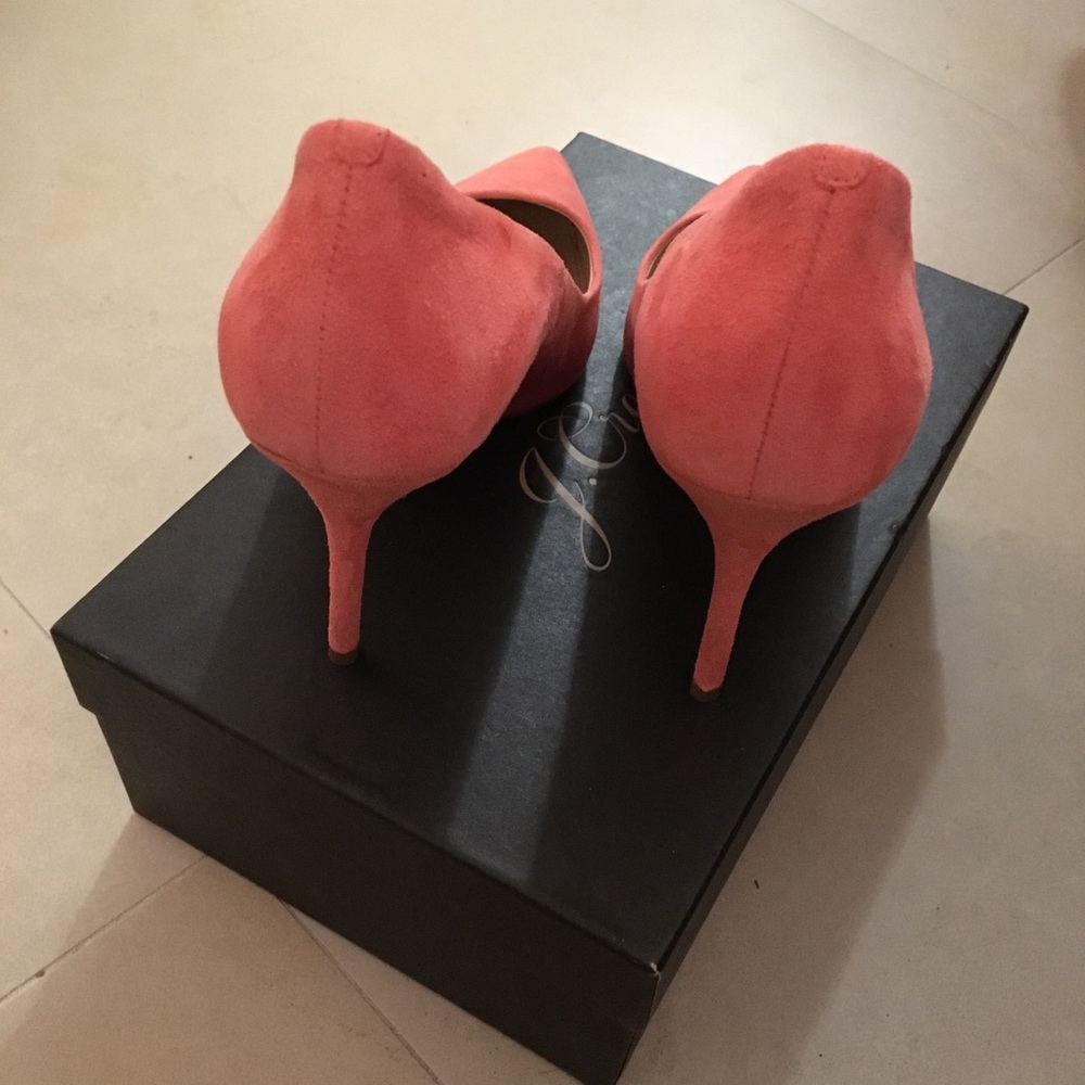 Host Pick ✨ELSIE SUEDE PUMPS - Picture 5 of 15